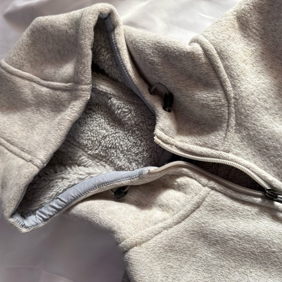 New Balance Cream Fleece Jacket - Picture 2 of 9